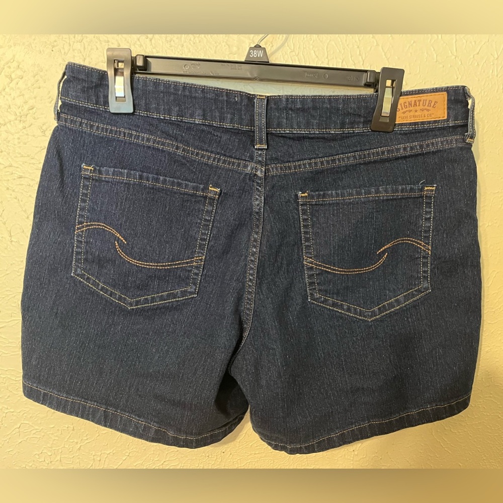 Signature by Levi Strauss Sz 12 Denim Shorts